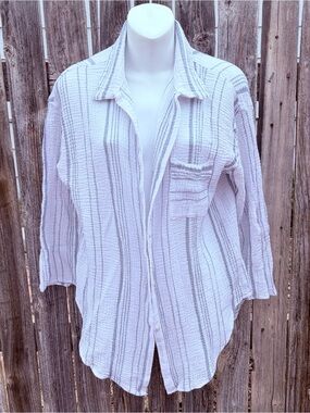 Kona Sol Pale Blue Textured Top
